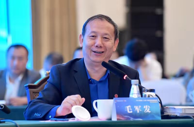 摆脱“卡脖子”问题!上海将牵头制定中国集成电路技术路线图 摆脱“卡脖子”问题!上海将牵头制定中国集成电路技术路线图